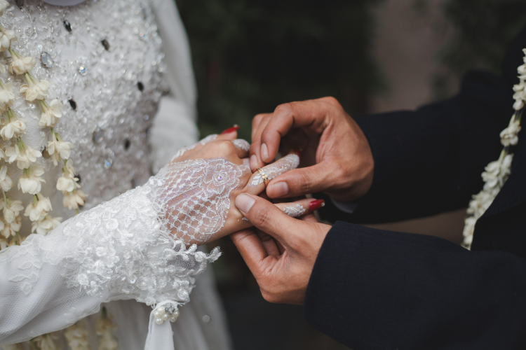 婚后，共同账户，资产合并