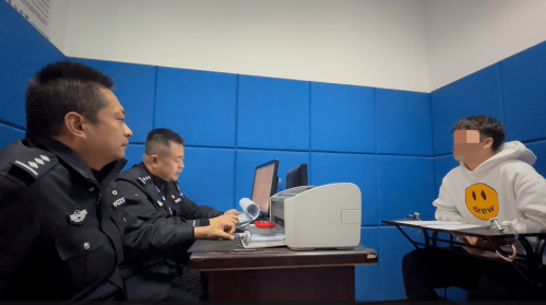 胆大包天！乐山一男子醉酒坐一女子腿上驾车被刑拘
