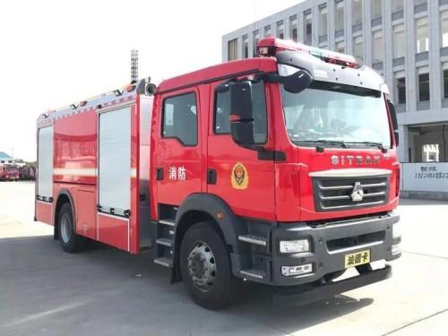 出租车挡住消防车去路遭遇剐蹭被全责