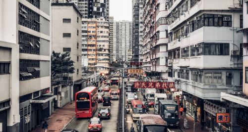 非机动车辆在道路上被机动车辆碾压，应该如何维护自己的权益？