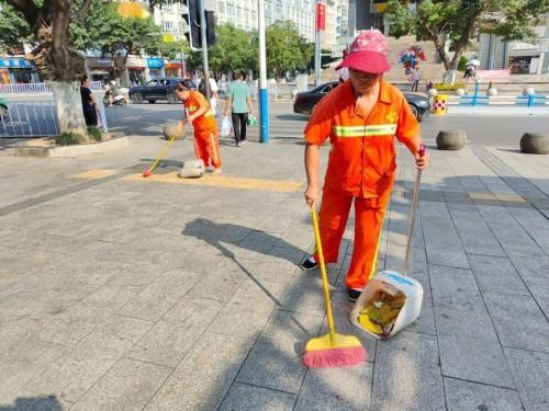 茶百道员工殴打环卫工人致使入院治疗 警方：正在调查